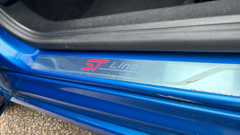 Ford Focus 1.5 EcoBlue 120 ST-Line X 5dr Auto Diesel Hatchback